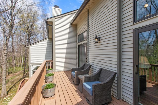 1726 Creekside Lane W, Carmel, IN 46032