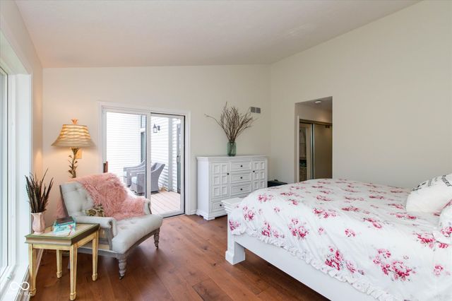 1726 Creekside Lane W, Carmel, IN 46032