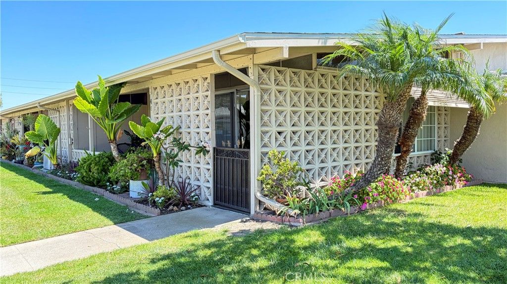 1720 Interlachen Rd., M12-41E, Seal Beach, CA 90740 — photo 2