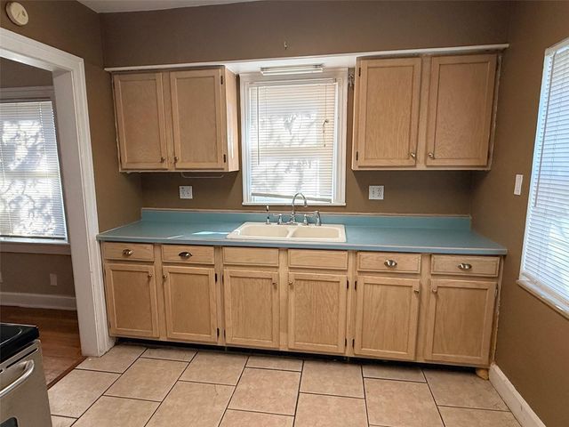 1908 20TH AVENUE N, St Petersburg, FL 33713