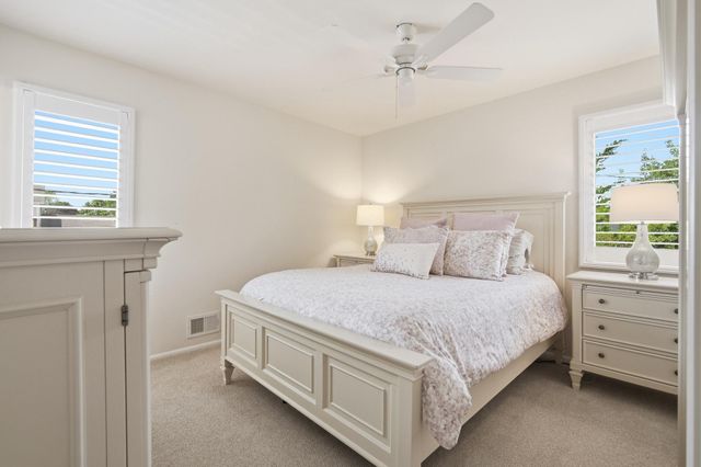402 KELLY AVE, Tuckerton, NJ 08087