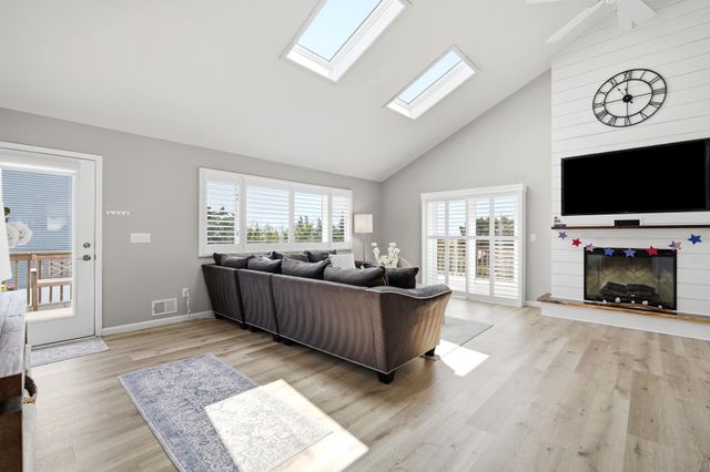 402 KELLY AVE, Tuckerton, NJ 08087
