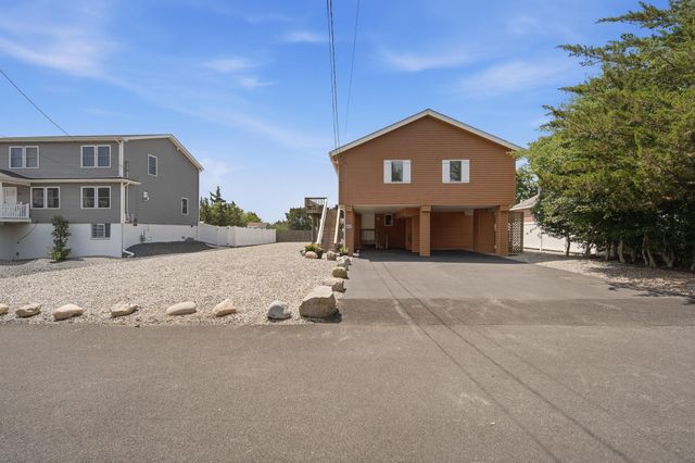 402 KELLY AVE, Tuckerton, NJ 08087