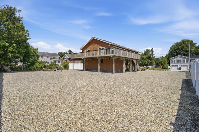 402 KELLY AVE, Tuckerton, NJ 08087