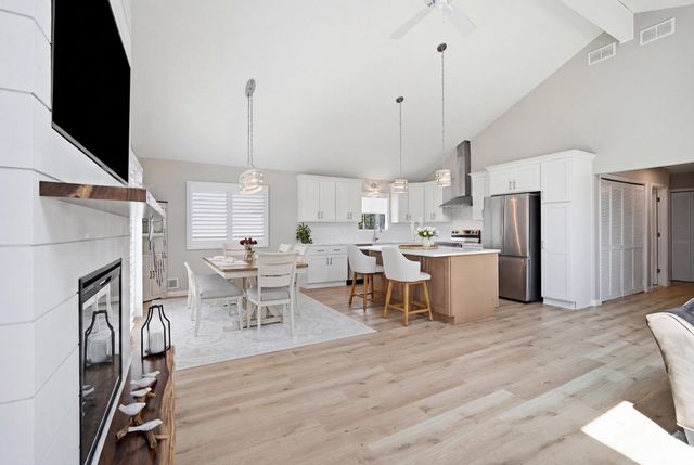 402 KELLY AVE, Tuckerton, NJ 08087