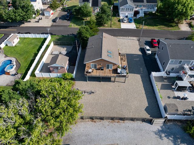 402 KELLY AVE, Tuckerton, NJ 08087
