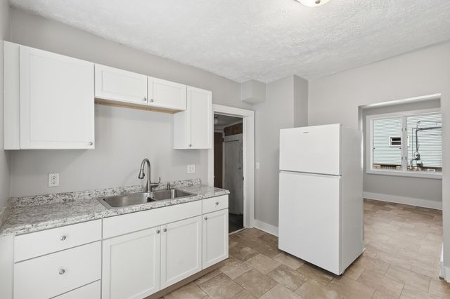 1128 Sigsbee Street SE, Grand Rapids, MI 49506