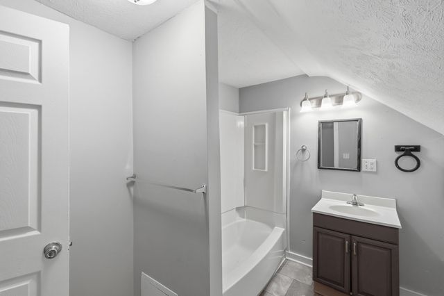 1128 Sigsbee Street SE, Grand Rapids, MI 49506