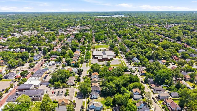 1128 Sigsbee Street SE, Grand Rapids, MI 49506