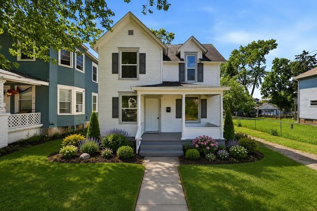 1128 Sigsbee Street SE, Grand Rapids, MI 49506