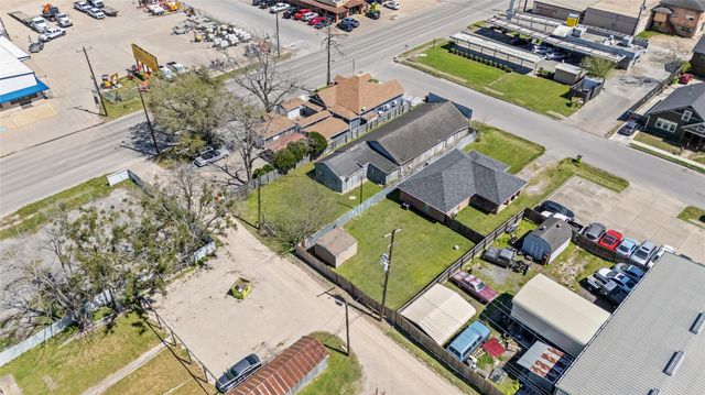 1004 Houston Street, Rosenberg, TX 77471
