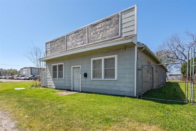 1004 Houston Street, Rosenberg, TX 77471
