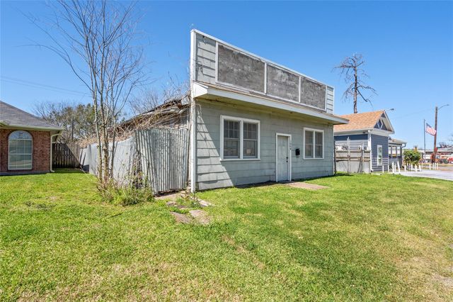 1004 Houston Street, Rosenberg, TX 77471