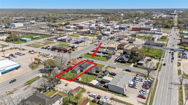 1004 Houston Street, Rosenberg, TX 77471