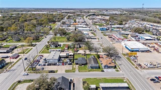1004 Houston Street, Rosenberg, TX 77471