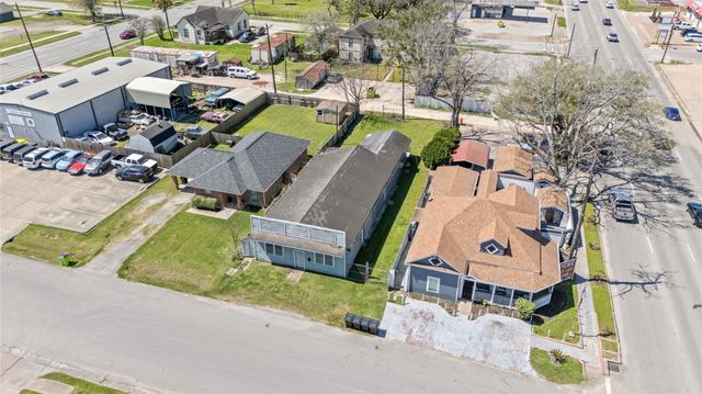 1004 Houston Street, Rosenberg, TX 77471
