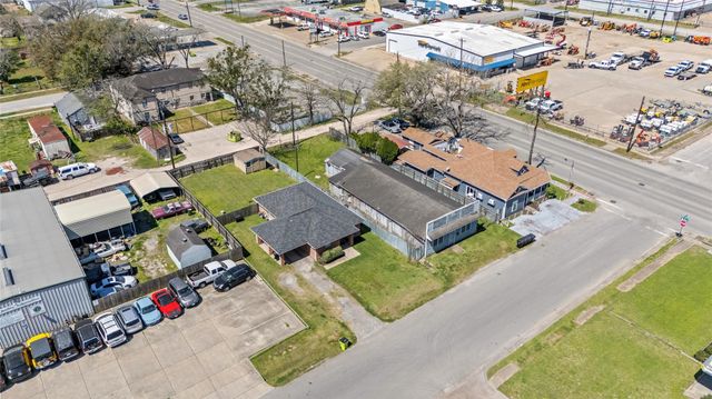 1004 Houston Street, Rosenberg, TX 77471