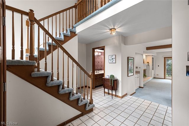 1025 Stonewood Court, Westlake, OH 44145