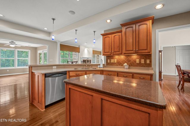 106 Mariners Drive, Crossville, TN 38558