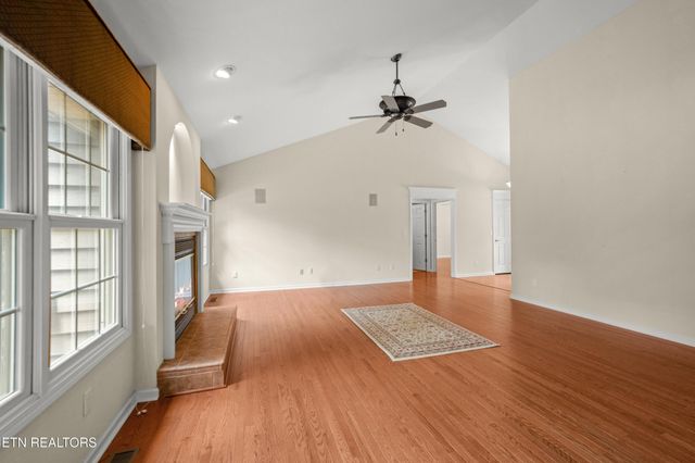 106 Mariners Drive, Crossville, TN 38558