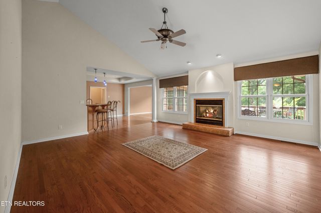 106 Mariners Drive, Crossville, TN 38558
