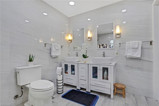 521 31st ST SW, Naples, FL 34117