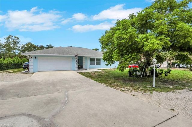 521 31st ST SW, Naples, FL 34117