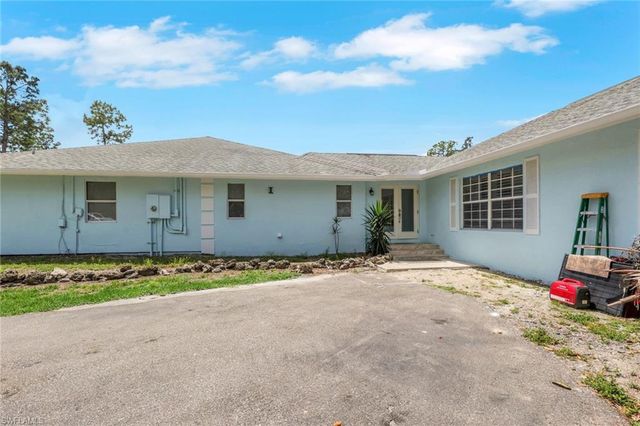 521 31st ST SW, Naples, FL 34117