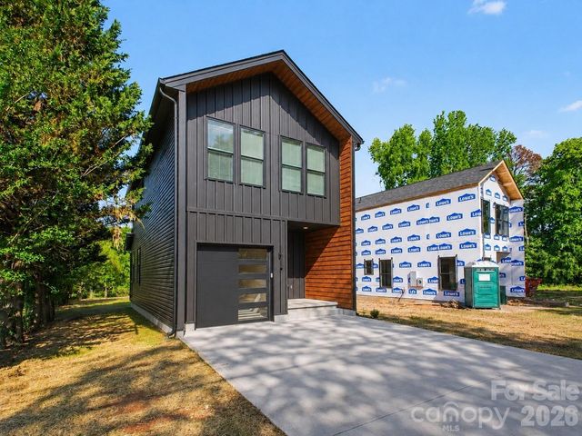 587 Central Drive NW, Concord, NC 28027