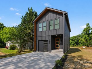 587 Central Drive NW, Concord, NC 28027
