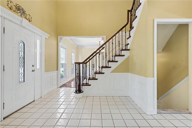 3104 S Victoria Lane, Blue Springs, MO 64015