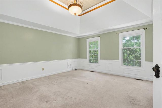 3104 S Victoria Lane, Blue Springs, MO 64015