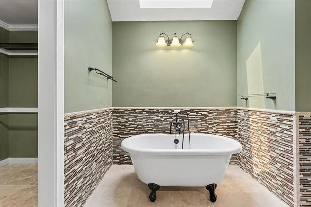 3104 S Victoria Lane, Blue Springs, MO 64015