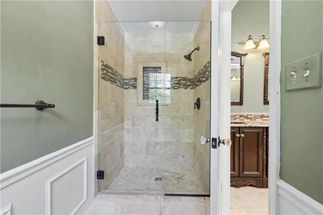 3104 S Victoria Lane, Blue Springs, MO 64015