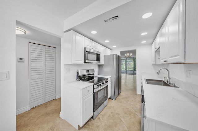 3099 NW 48th Avenue 260, Lauderdale Lakes, FL 33313