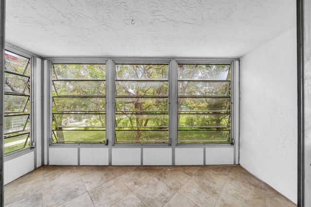 3099 NW 48th Avenue 260, Lauderdale Lakes, FL 33313