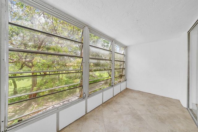 3099 NW 48th Avenue 260, Lauderdale Lakes, FL 33313
