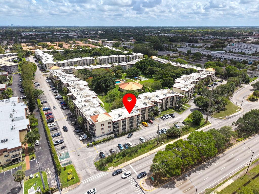 3099 NW 48th Avenue 260, Lauderdale Lakes, FL 33313
