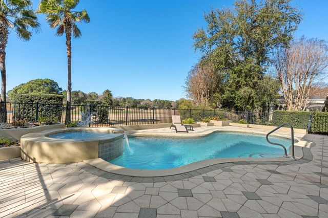 4327 Stonebridge Road, Destin, FL 32541