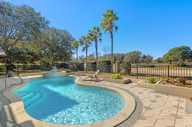 4327 Stonebridge Road, Destin, FL 32541