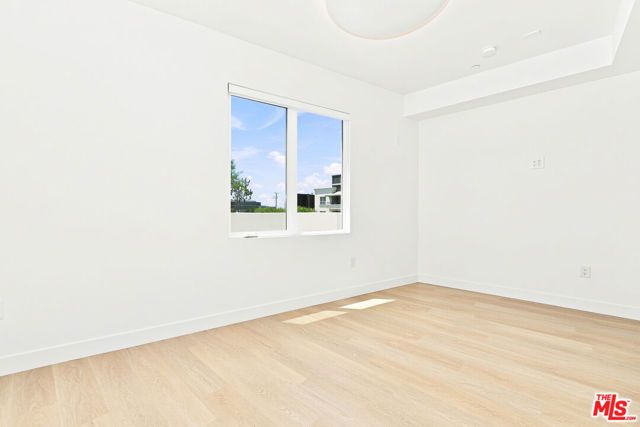 1130 N Orange Drive 301, Los Angeles, CA 90038