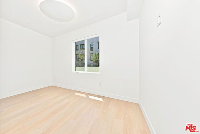 1130 N Orange Drive 301, Los Angeles, CA 90038