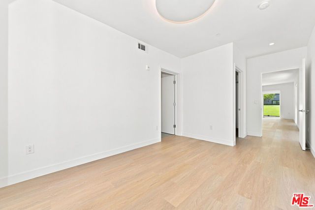 1130 N Orange Drive 301, Los Angeles, CA 90038