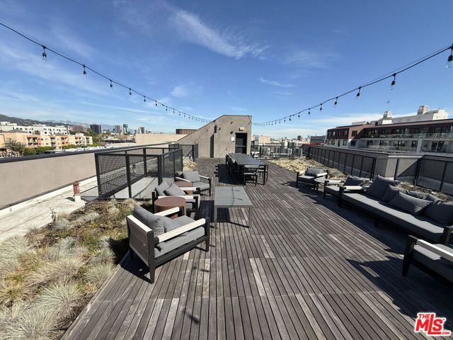 1130 N Orange Drive 301, Los Angeles, CA 90038