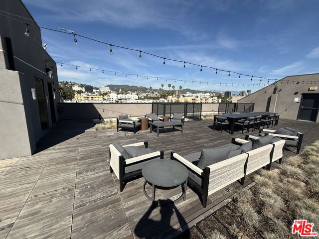 1130 N Orange Drive 301, Los Angeles, CA 90038