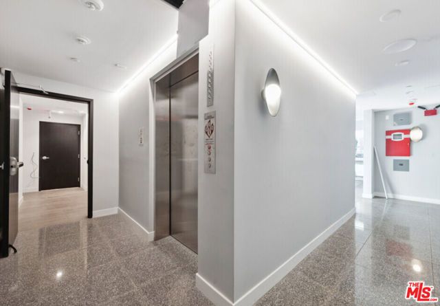 1130 N Orange Drive 301, Los Angeles, CA 90038