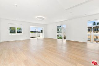 1130 N Orange Drive 301, Los Angeles, CA 90038