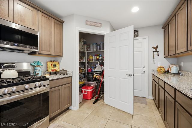 2787 Chetco River Court, Laughlin, NV 89029