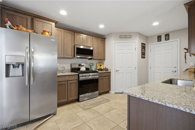 2787 Chetco River Court, Laughlin, NV 89029