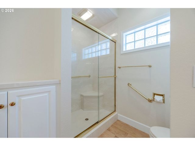 3279 Lakemont Dr, Eugene, OR 97408